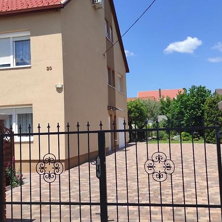 Appartamenti Delle Vacanze Keszthely Exterior foto